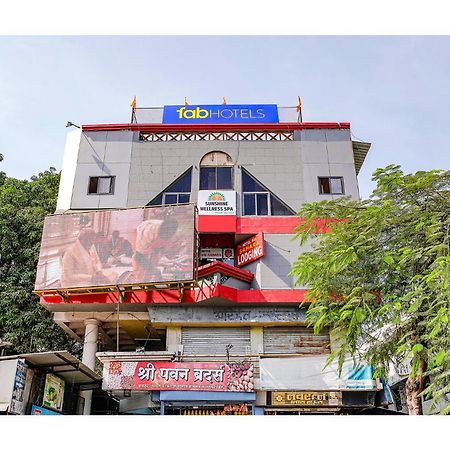 Fabexpress Sai Lodging I - Nr Nashik Railway Station Exteriör bild