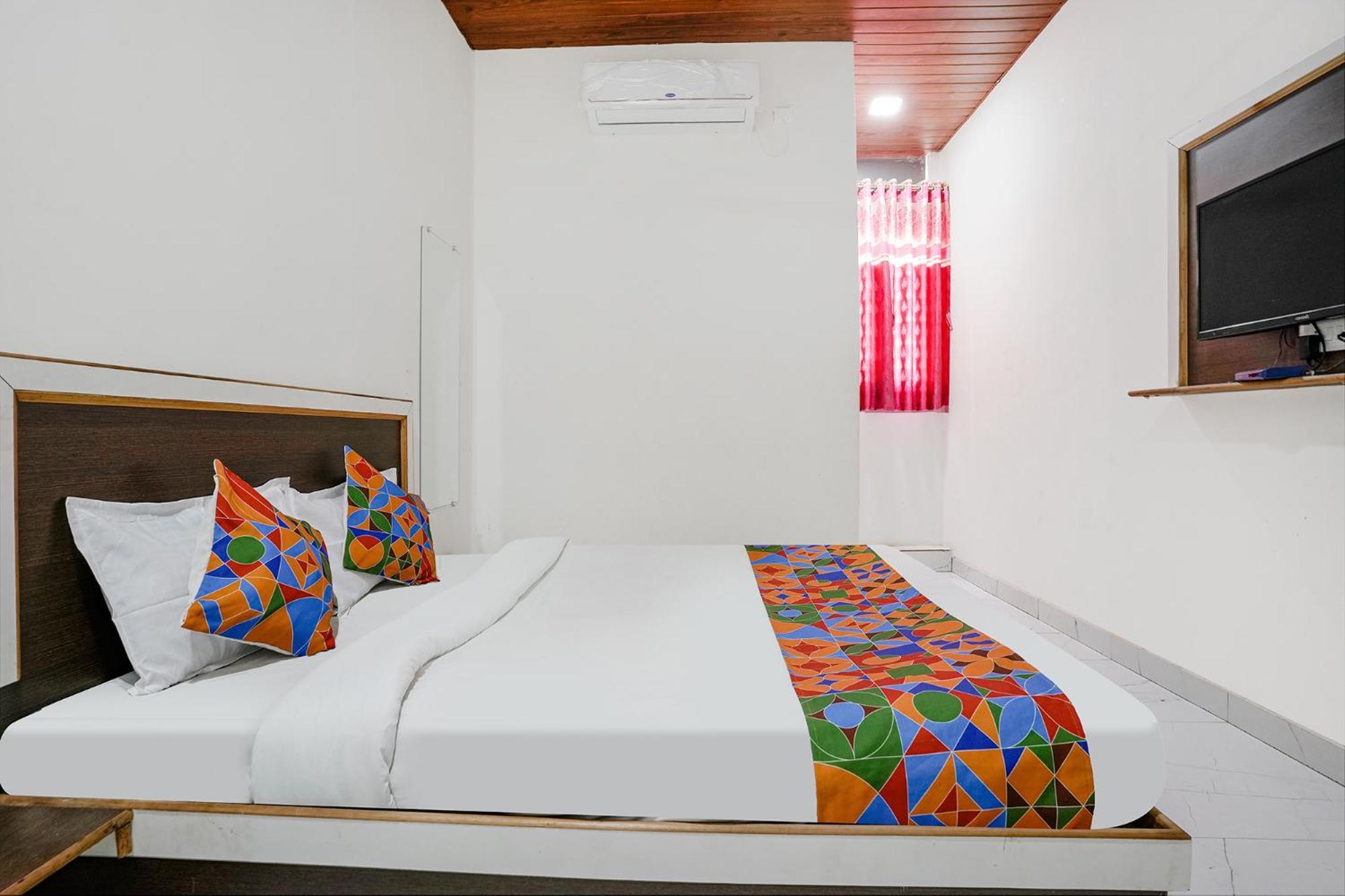 Fabexpress Sai Lodging I - Nr Nashik Railway Station Exteriör bild